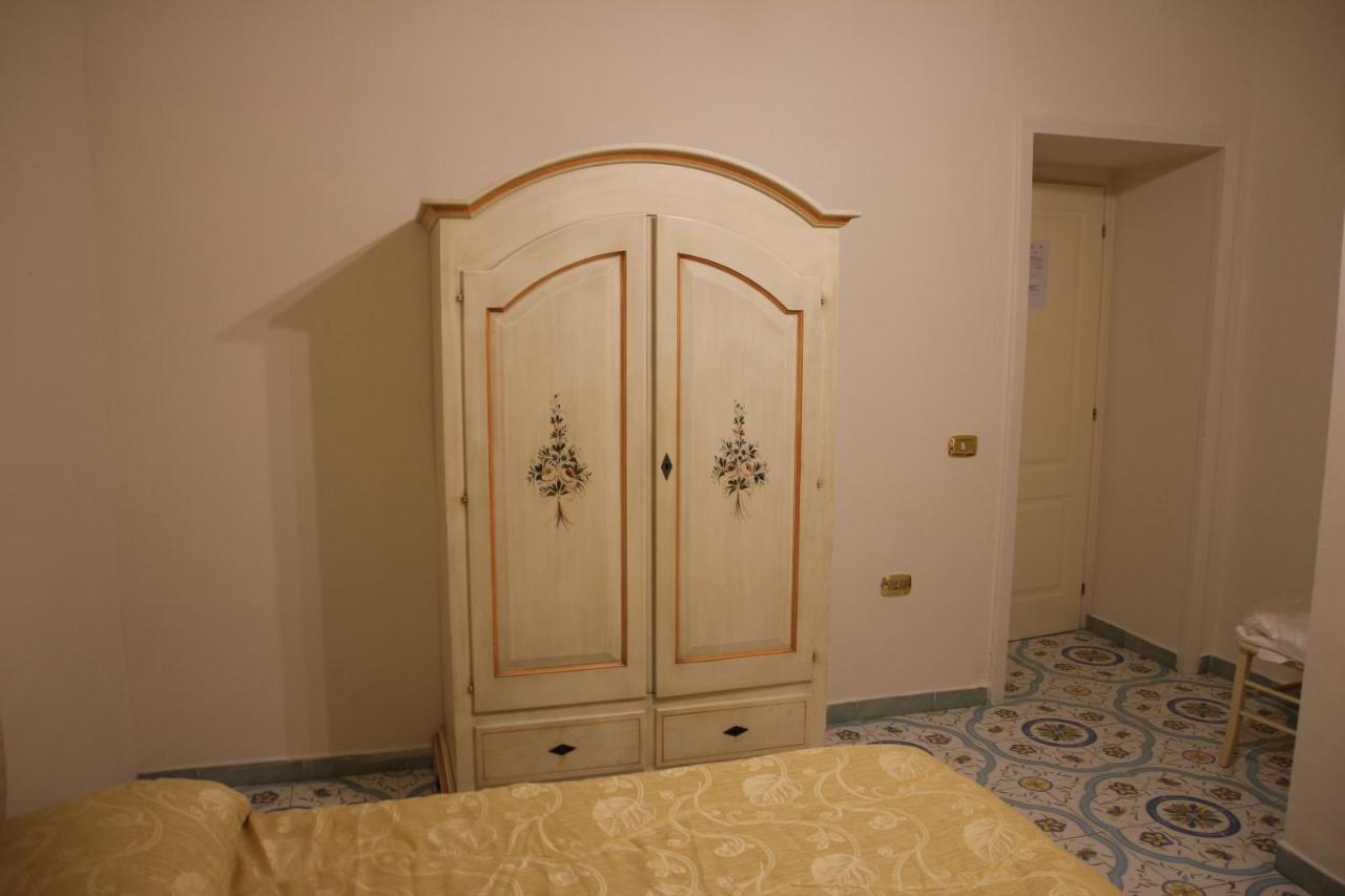 Bed and Breakfast Beb Rosy Nápoles Exterior foto